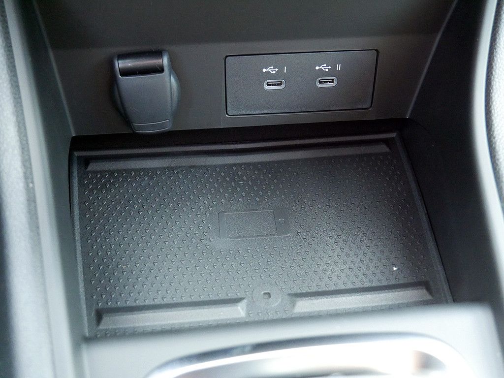 Fahrzeugabbildung Renault Captur Techno TCe 160 EDC Mild Hybrid