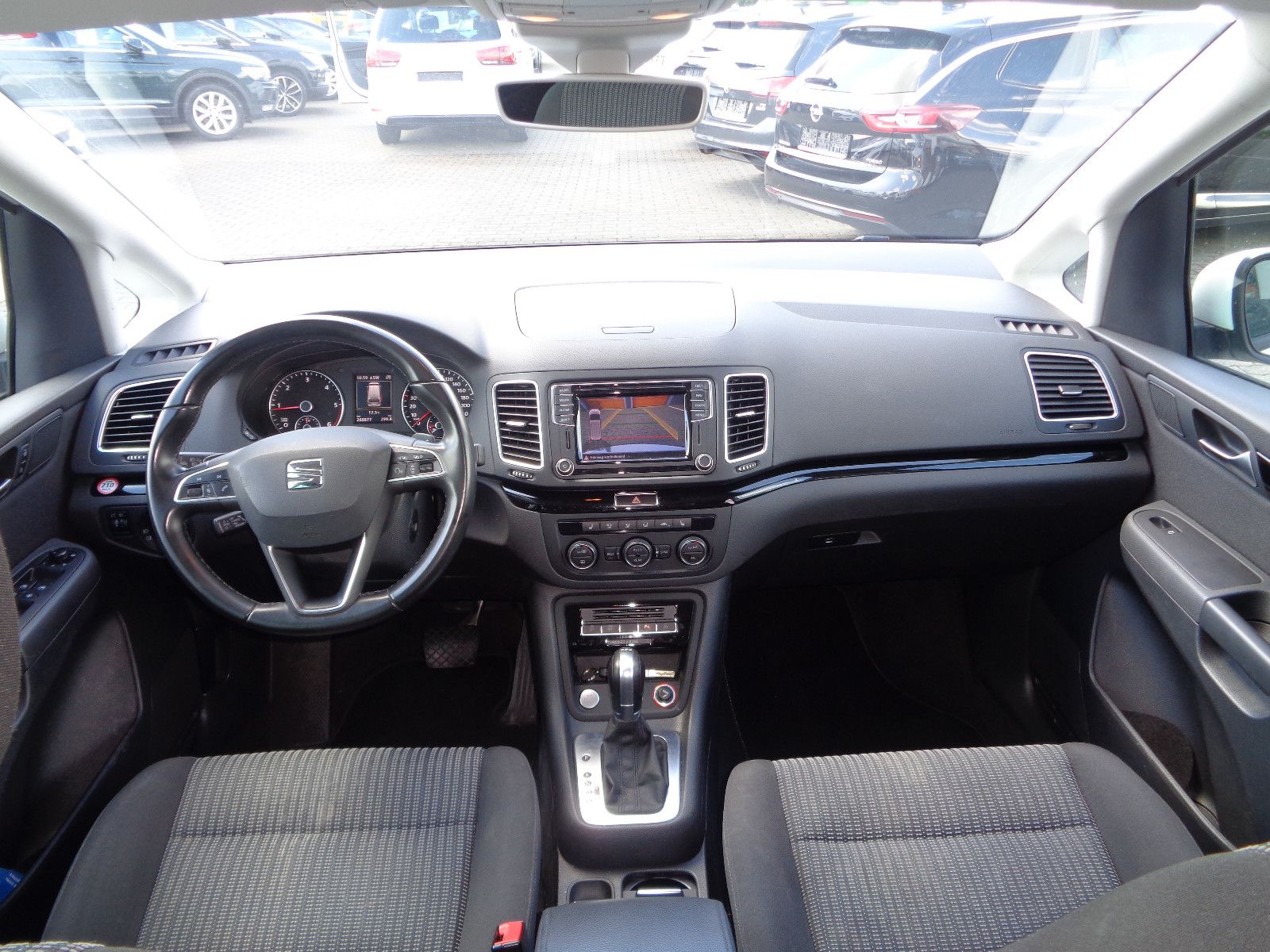 Fahrzeugabbildung SEAT Alhambra Style / KEYLESS / NAVI / KAMERA / MWST