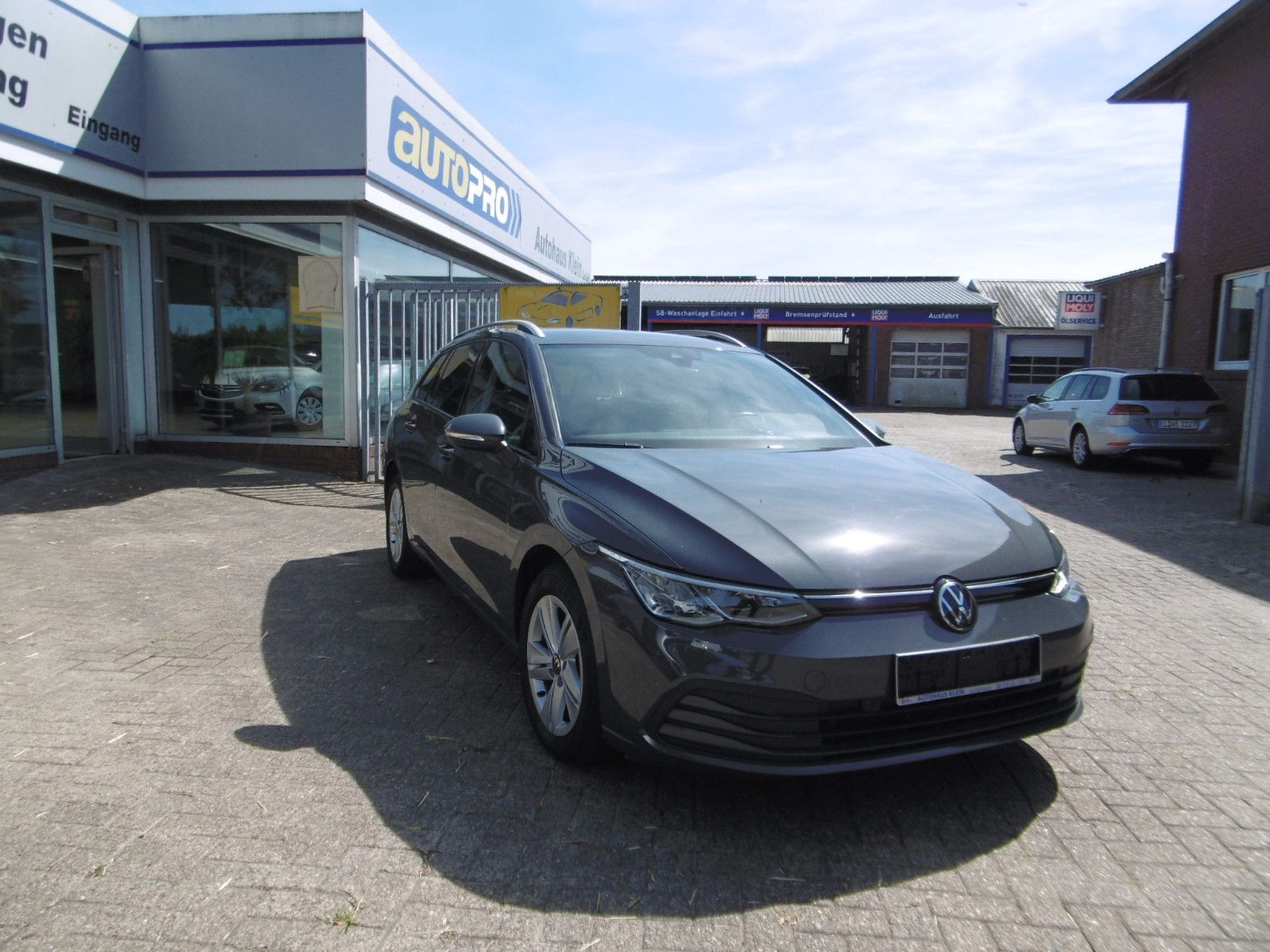 Volkswagen Golf VIII Variant Life DSG LED NAV AHK Kamera foto 4