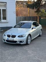BMW 325i Coupé M-Paket ab Werk, Automatik - BMW 325 Coupé 325i m paket mit Benzin-Antrieb
