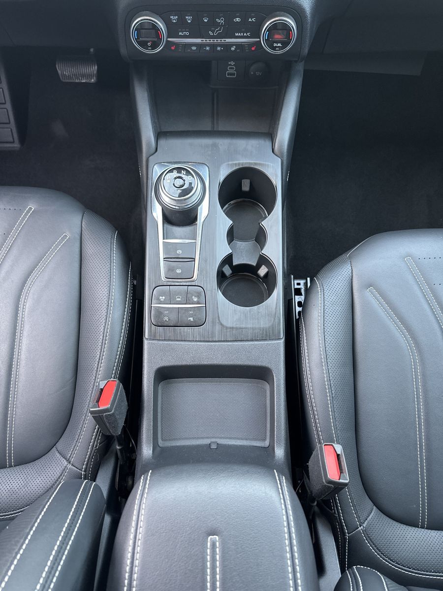 Fahrzeugabbildung Ford Kuga 2.0 EB 4x4 Vignale NAV+LED+KAMERA+ACC+18ZO