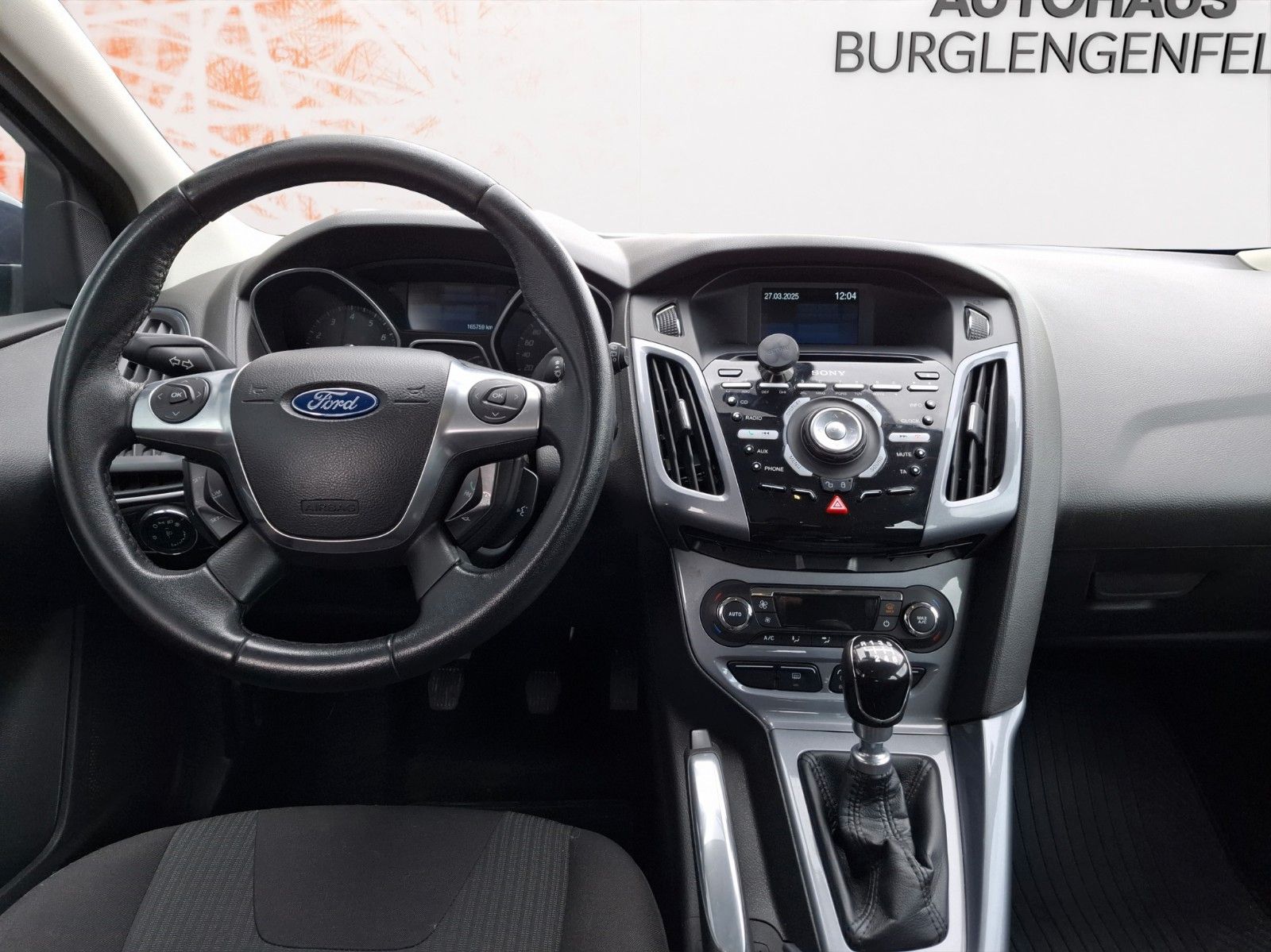 Fahrzeugabbildung Ford Focus Lim. Titanium ! PDC ! SHZ !