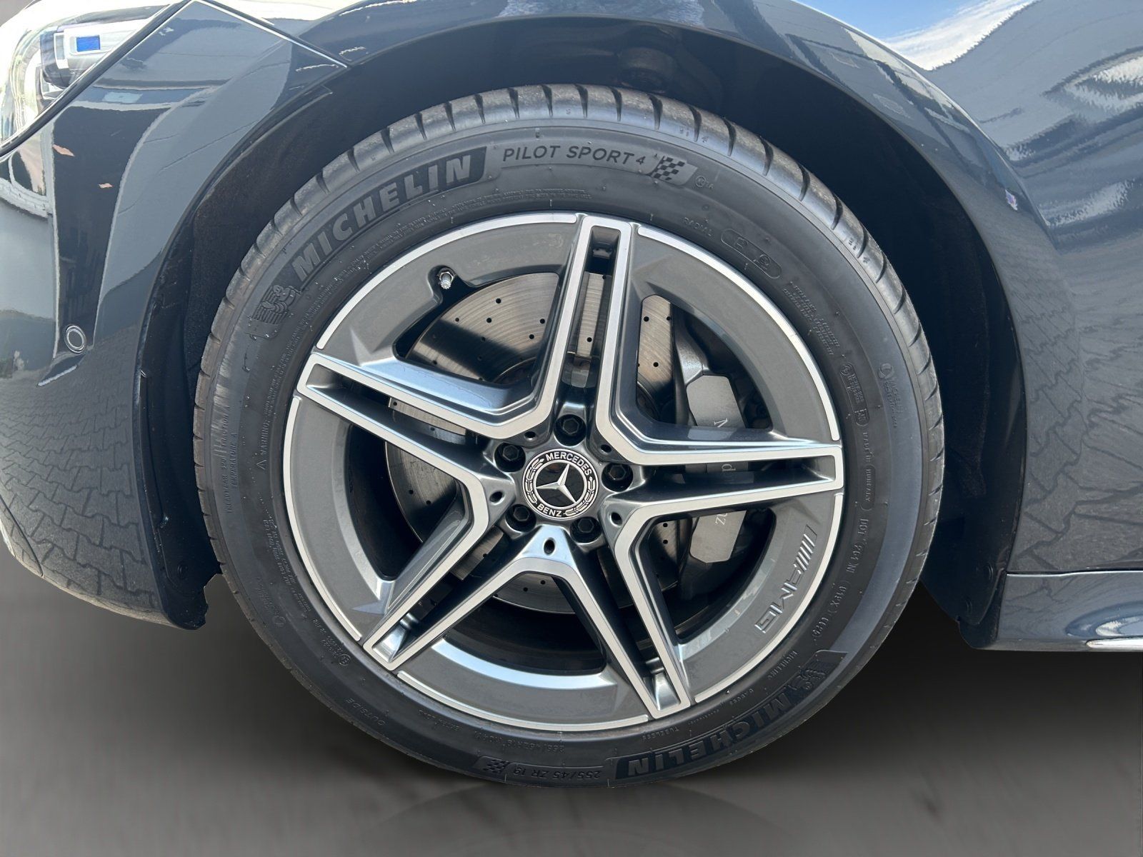 Fahrzeugabbildung Mercedes-Benz S 450 4M AMG Distro AIRMATIC Burme3D PANO SitzKl