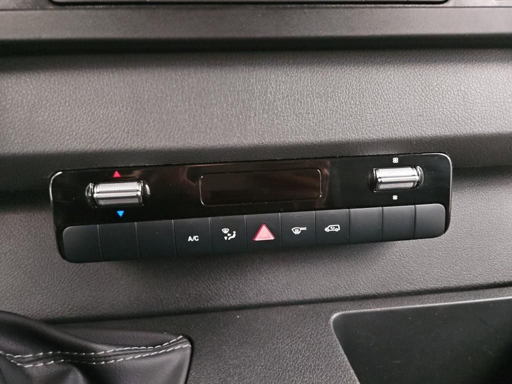 Fahrzeugabbildung Mercedes-Benz Sprinter 315 Kasten L3H2 Schwingsitz 360°SHZ Nav
