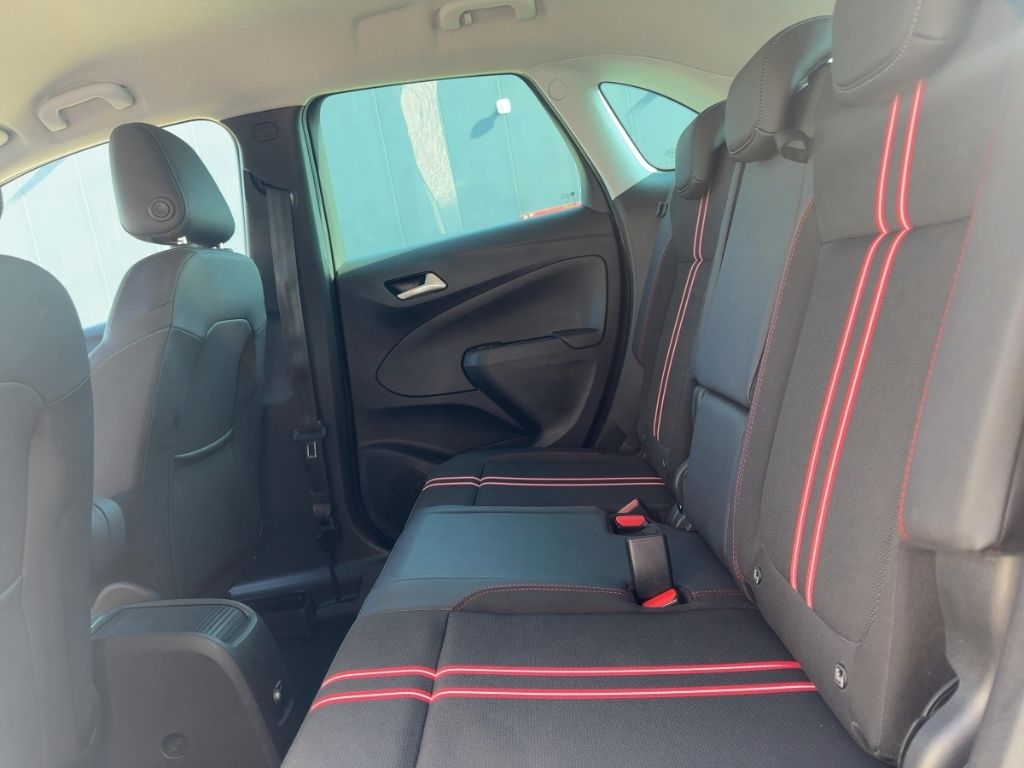 Fahrzeugabbildung Opel Crossland AUTOMATIK  Rückfahrkamera Winterpaket
