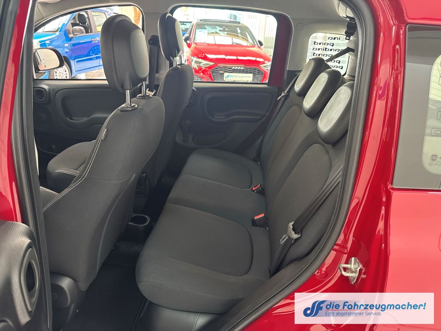 Fahrzeugabbildung Fiat Pandina Hybrid Icon Tempomat Digitales Cockpit D