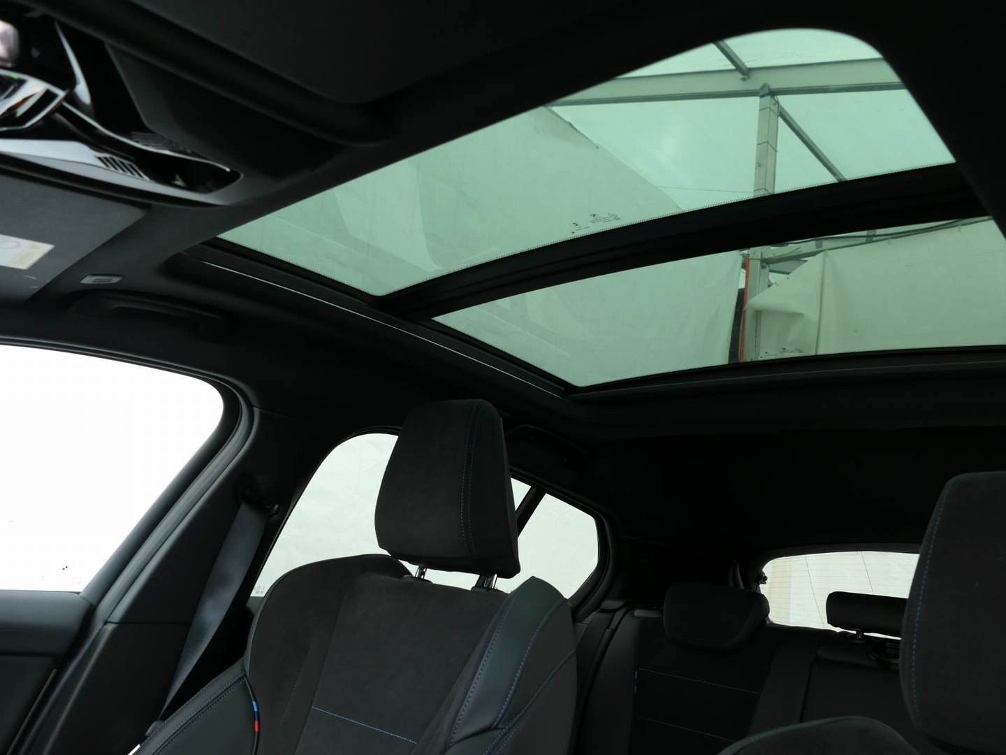 Fahrzeugabbildung BMW 118 d M Sport Pano Ambiente LED Kamera Alcantara