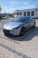 Tesla Model 3 Hinterradantrieb RWD RWD - Tesla Gebrauchtwagen von 2025