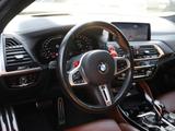 BMW X4 M - schwarze BMW X4 M