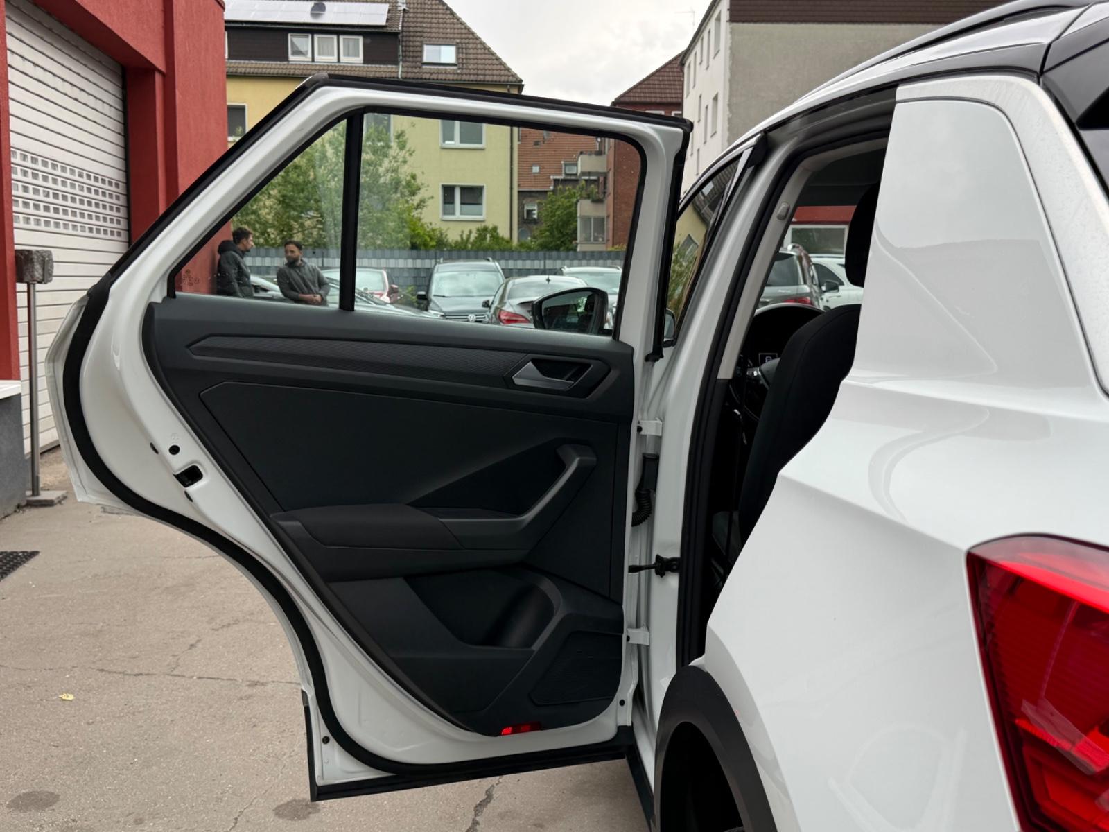 Volkswagen T-Roc Style*R-KAM*AHK*APPLE-CAR*ALU