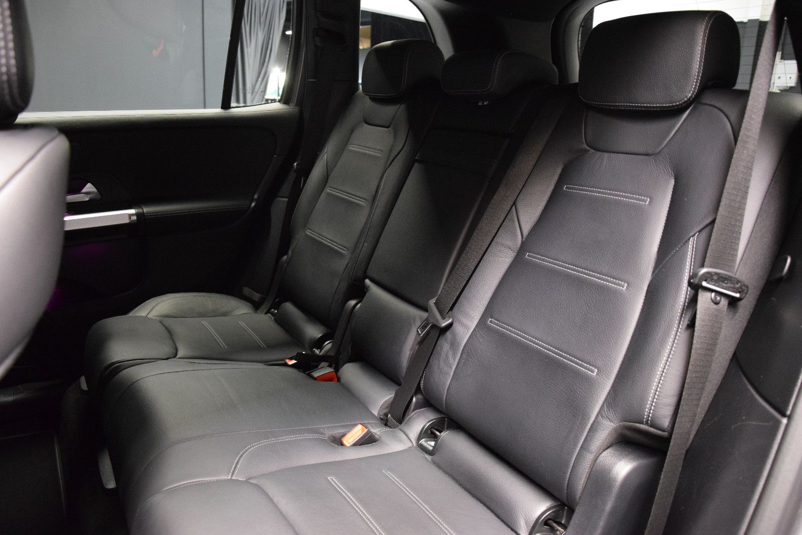 Fahrzeugabbildung Mercedes-Benz GLB 35 AMG 4Matic 360° MBUX Leder AHK Night Ambi