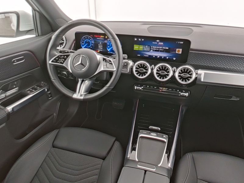 Fahrzeugabbildung Mercedes-Benz EQB 250+ BONUS+DISTRONIC+LENKRADHEIZ+AMBIENTE+