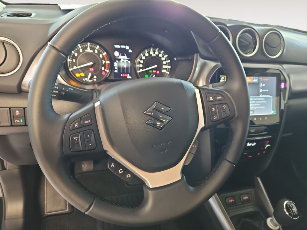 Fahrzeugabbildung Suzuki Vitara 1.4 Allrad Comfort, höher mit BFGoodrich