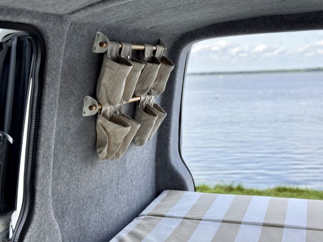Fahrzeugabbildung Volkswagen T5 Transporter 2,0 TDI Camper+Boho+Standh.+Küche