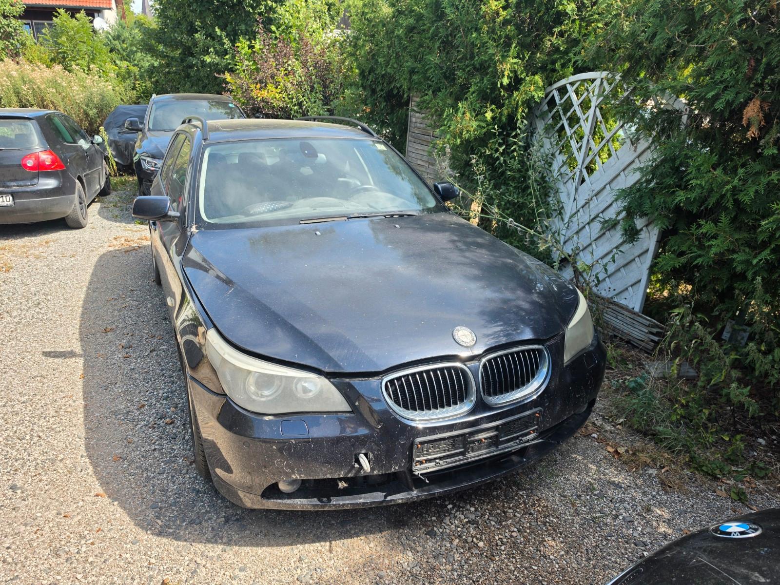 BMW 530 2006 — вигляд ззаду