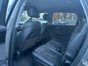 Audi Q7 - 10