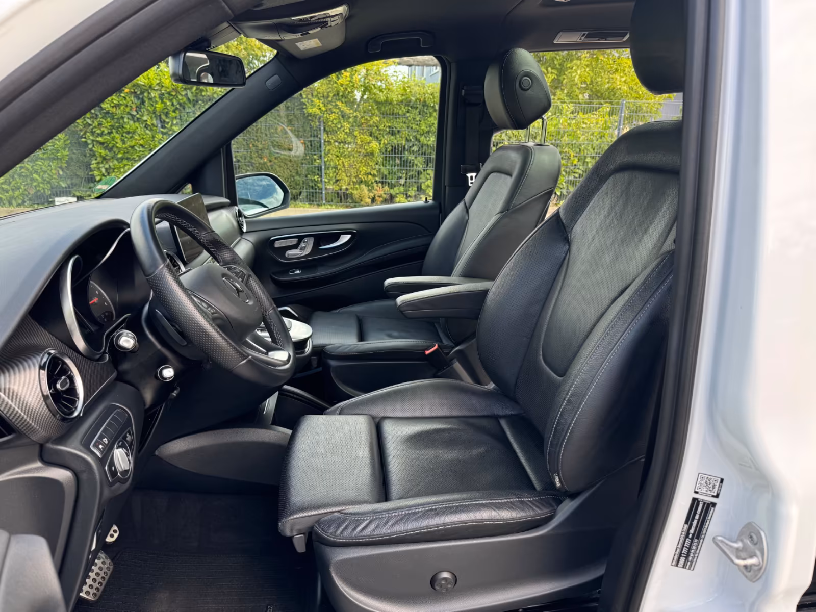 Mercedes-Benz V 300 AMG PANO*NAVI*LEDER*7SITZE*KAM*EL-TÜRE*AHK — 14