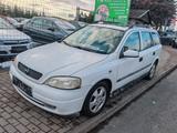 Opel Astra - Opel Astra aus 2000: Kombi
