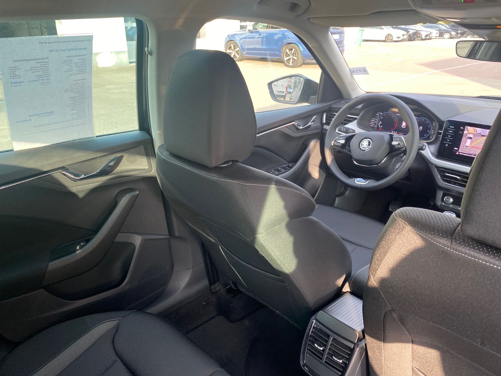 Fahrzeugabbildung SKODA Kamiq 1.5l TSI ACT TOUR *LED*NAV*ACC*KAMERA*PDC*