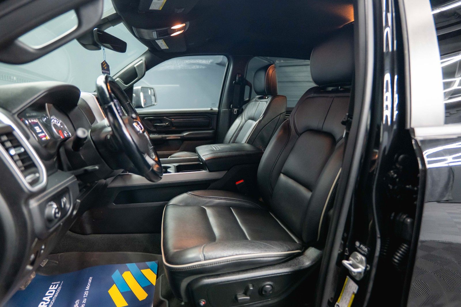 Fahrzeugabbildung Dodge RAM 5.7 V8 HEMI 4x4 BLACK EDITION Longbed 19%