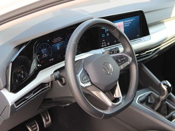Volkswagen Golf VIII Move KLIMA LED ALU