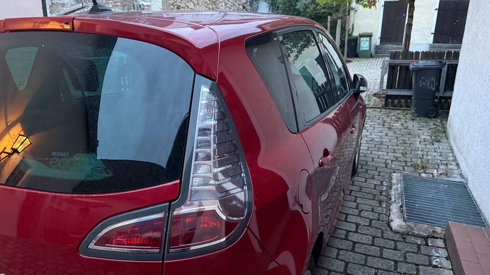 Renault Scenic 2012 — photo 8