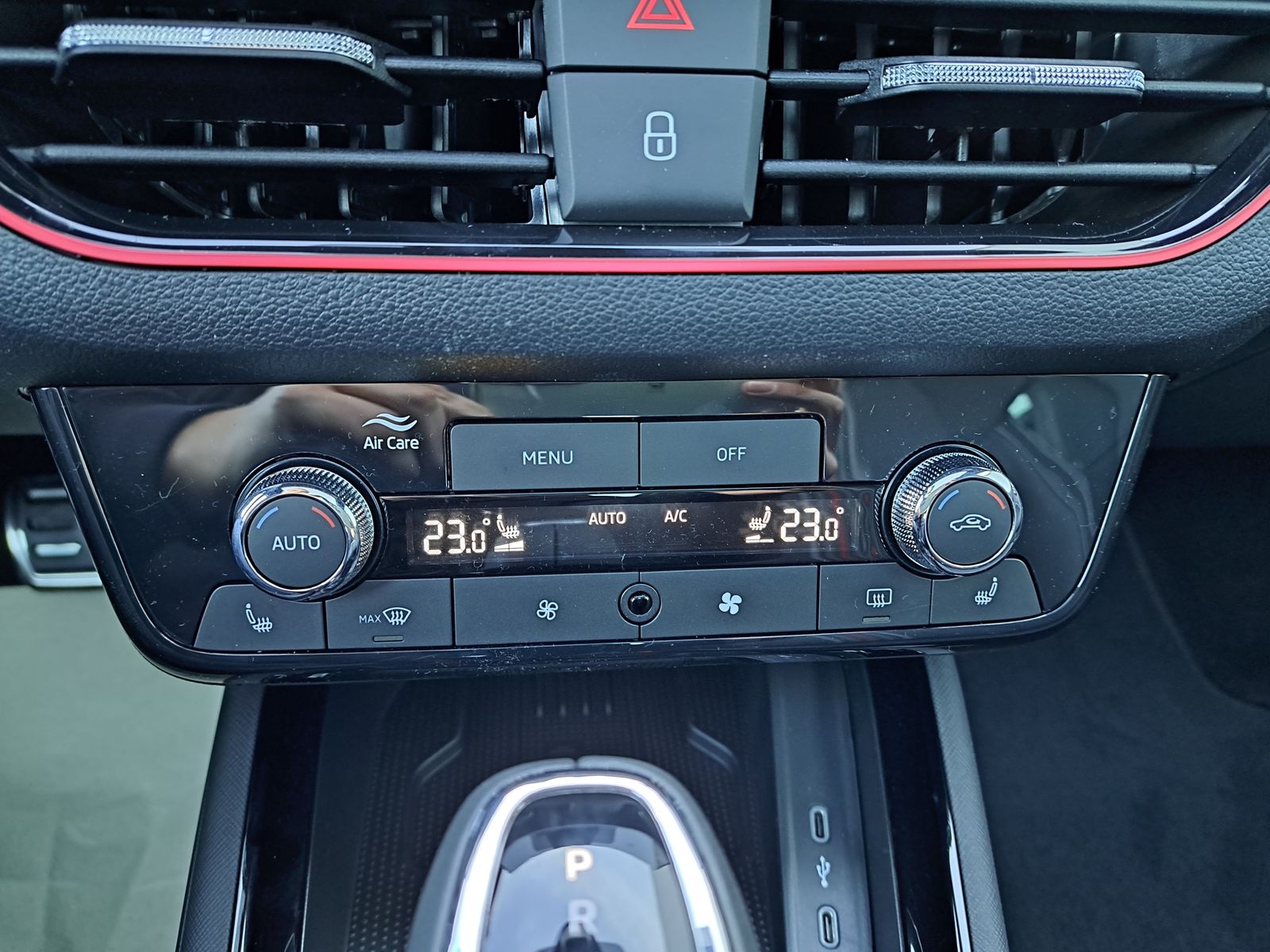 Fahrzeugabbildung SKODA Kamiq Monte Carlo 1.5 TSI DSG MATRIX-LED NAVI