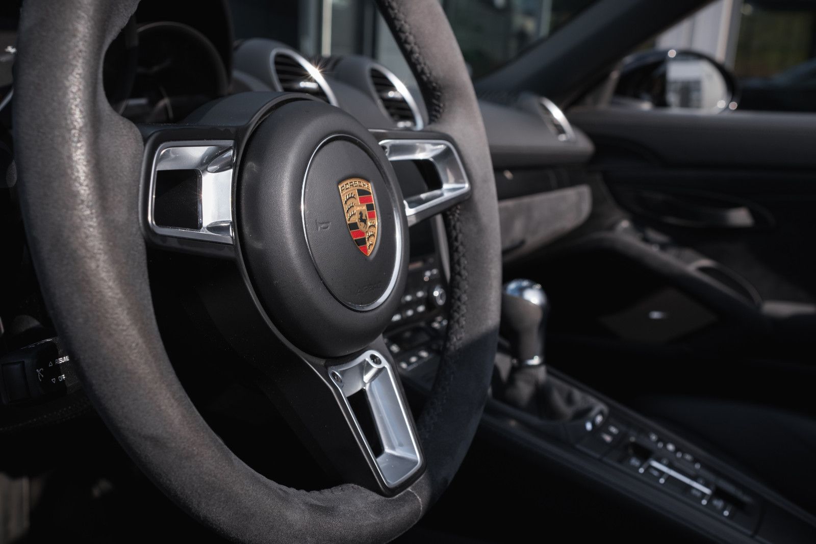 Fahrzeugabbildung Porsche Boxster 718 Spyder-BOSE -Sound-Approved-1. Hand