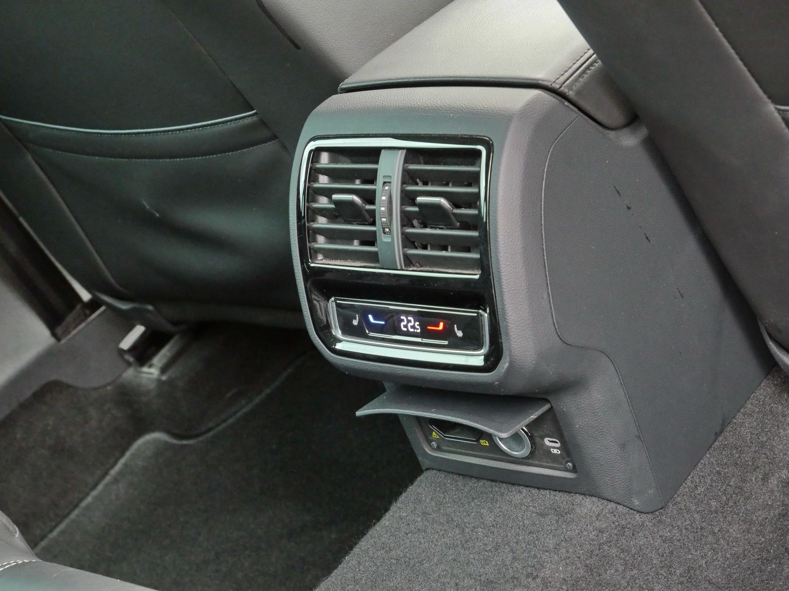 Volkswagen Passat Variant - Bild 17