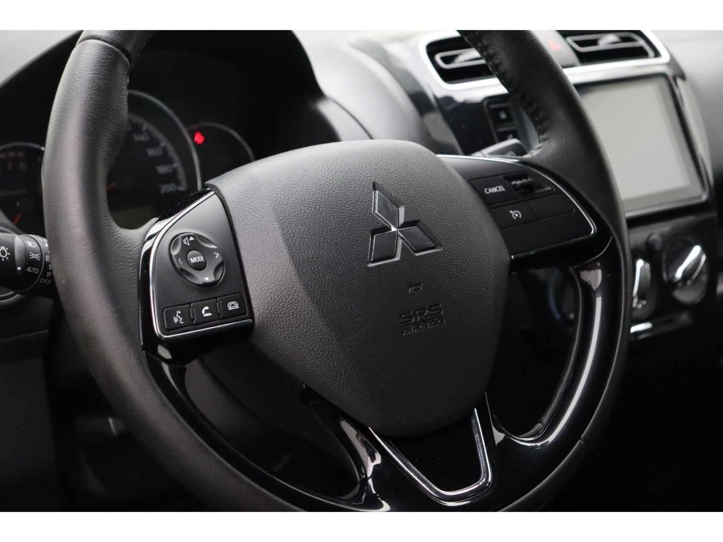 Fahrzeugabbildung Mitsubishi Space Star Select+ 1,2 l MIVEC M T AS&G mit AHK