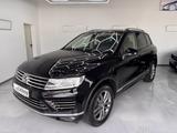 Volkswagen Touareg V6*R-Line*Terrain Tech*Luft*360*AHK* - VW Touareg Unfallwagen