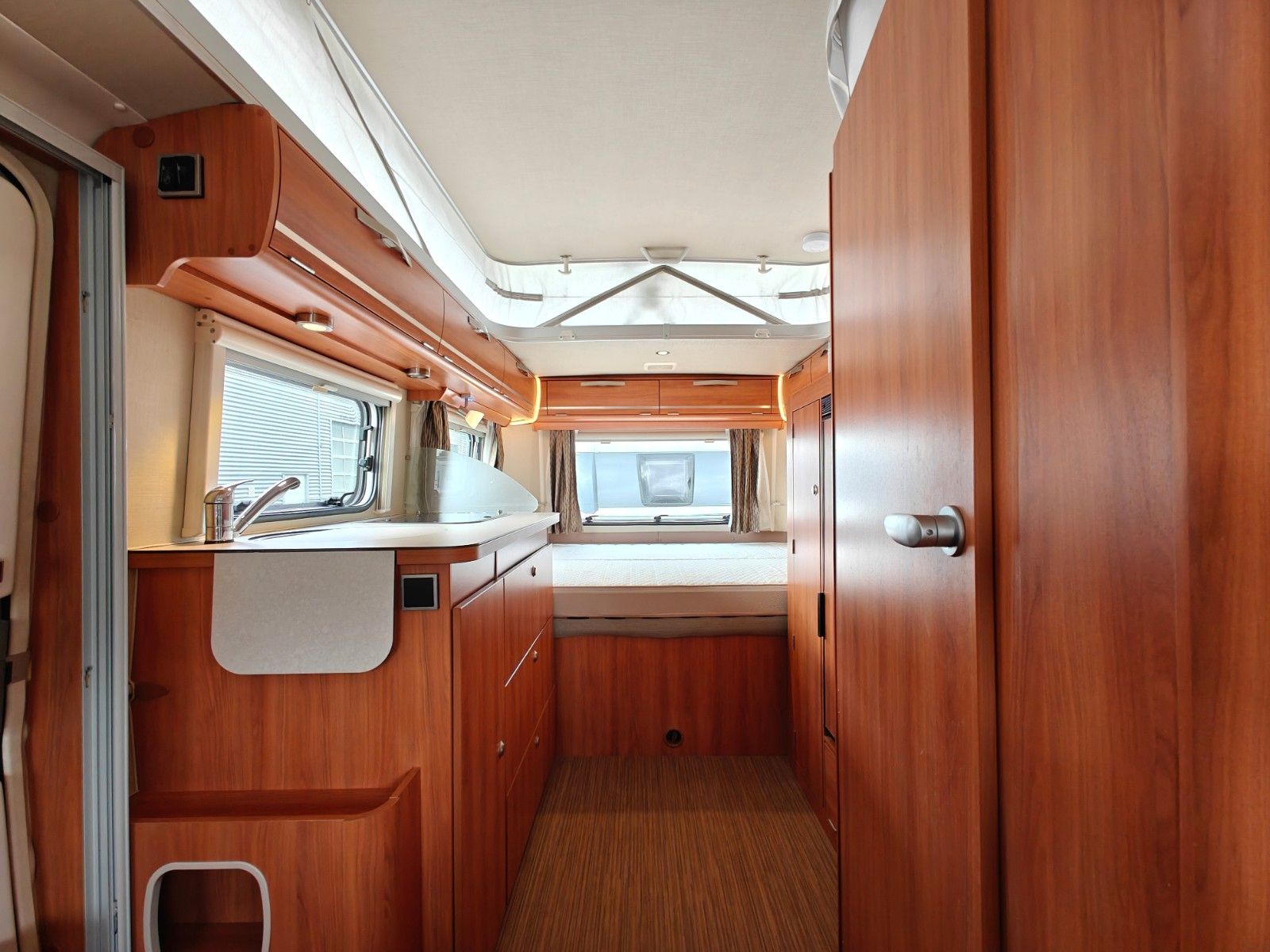 Fahrzeugabbildung HYMER / ERIBA / HYMERCAR Touring Troll 535 GT - Autark, Combi 4, TV -