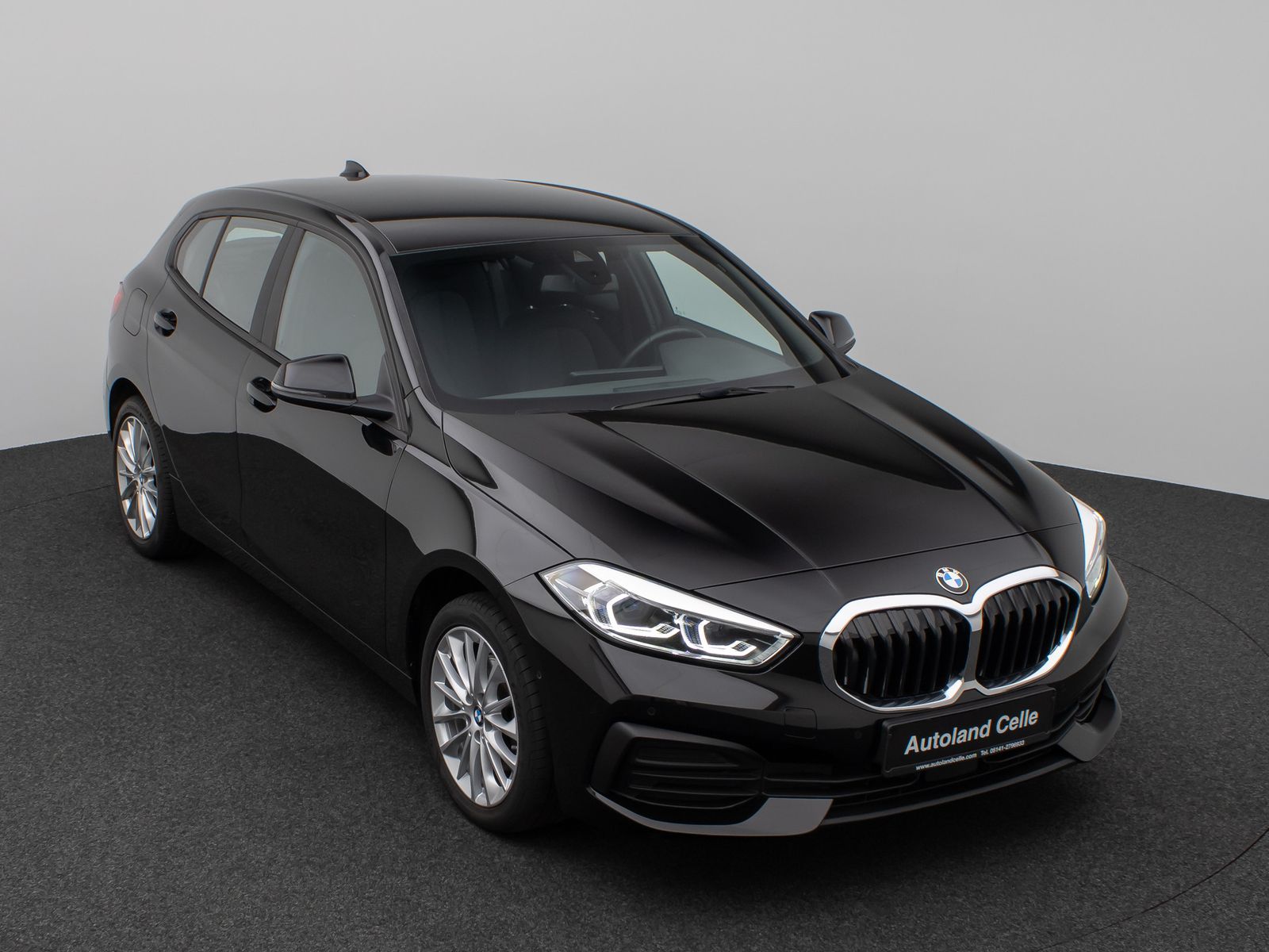 Fahrzeugabbildung BMW 118i Kamera DAB CockPitPro Geschwindigkeitsr LED