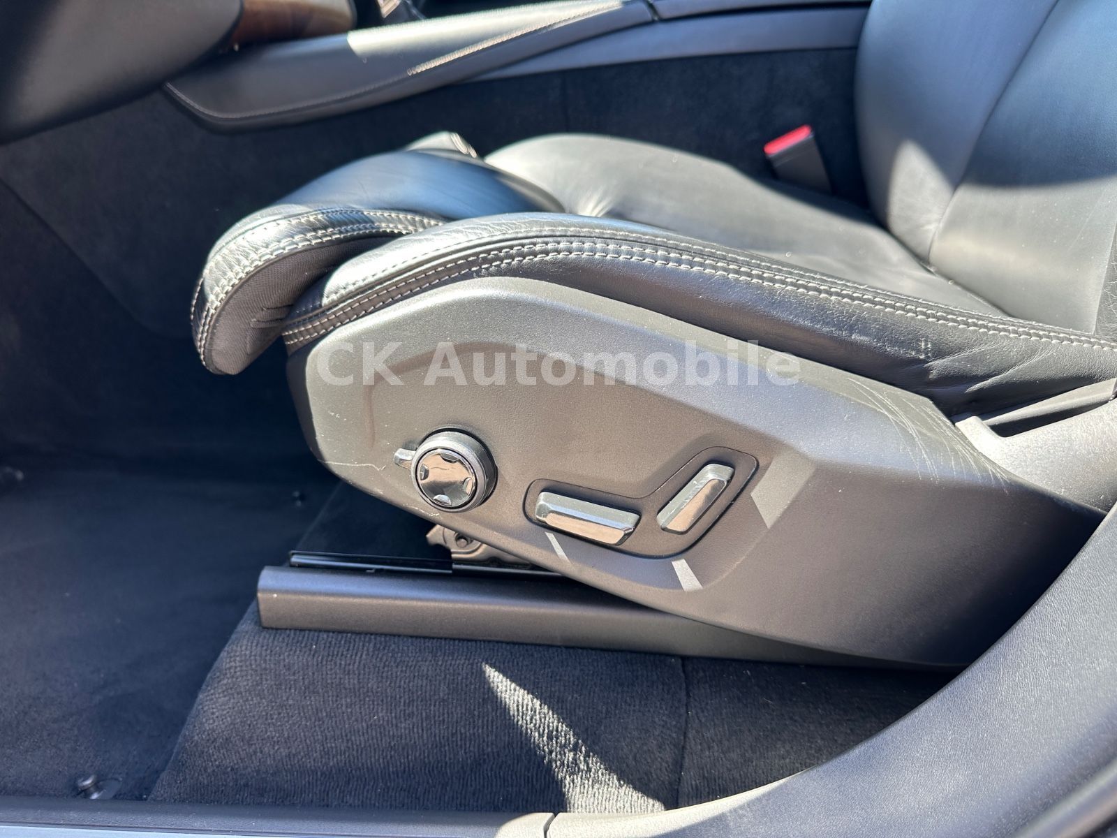 Fahrzeugabbildung Volvo XC90 T5 Inscription AWD/7Sitze/BLIS/LED/360°/AHK