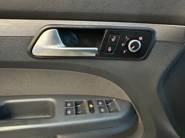 MYAUTOCENTER – Gebraucht- und Jahreswagen mit Werkstattservice in Pfaffenhofen Volkswagen Touran Comfortline BMT *1.HAND*AHK*TEMPO*KLIMA*