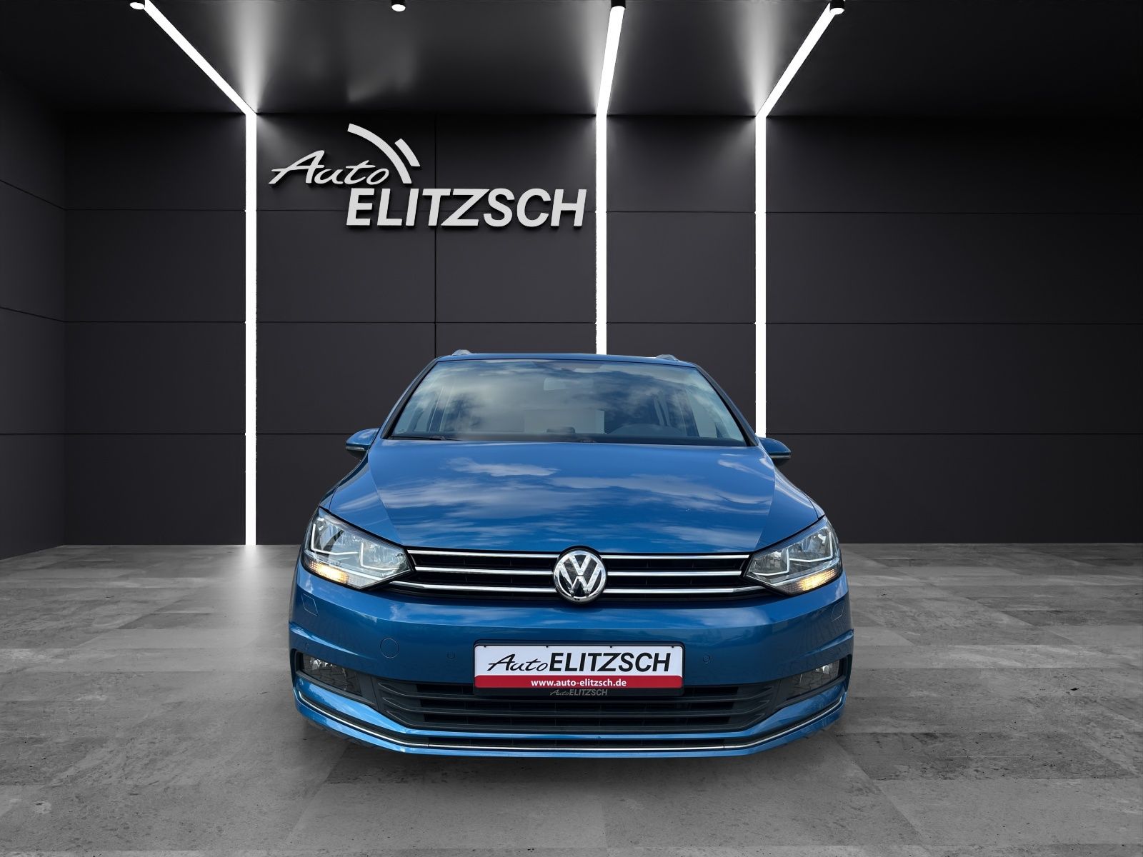 Fahrzeugabbildung Volkswagen Touran SOUND NAVI ACC RFK