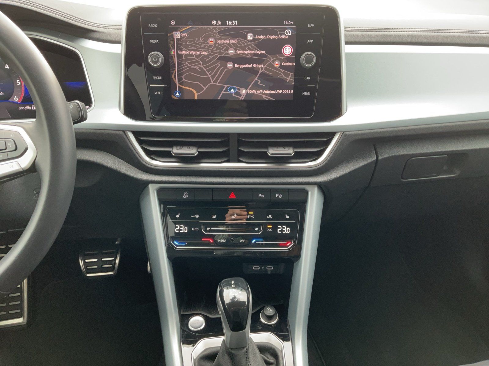 Volkswagen T-Roc - Bild 13