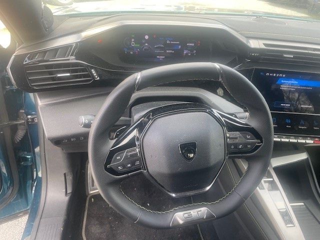 Fahrzeugabbildung Peugeot 408 GT 1.6 PlugIn Hybrid 225 AT+elektr. Heckklap