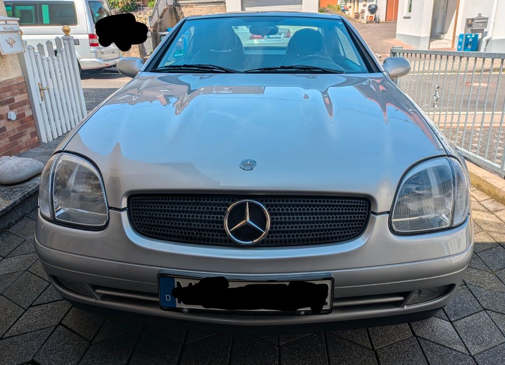 Mercedes-Benz SLK 230