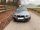 BMW 320d xDrive Touring,Aut, Xenon, Navi, Panorama