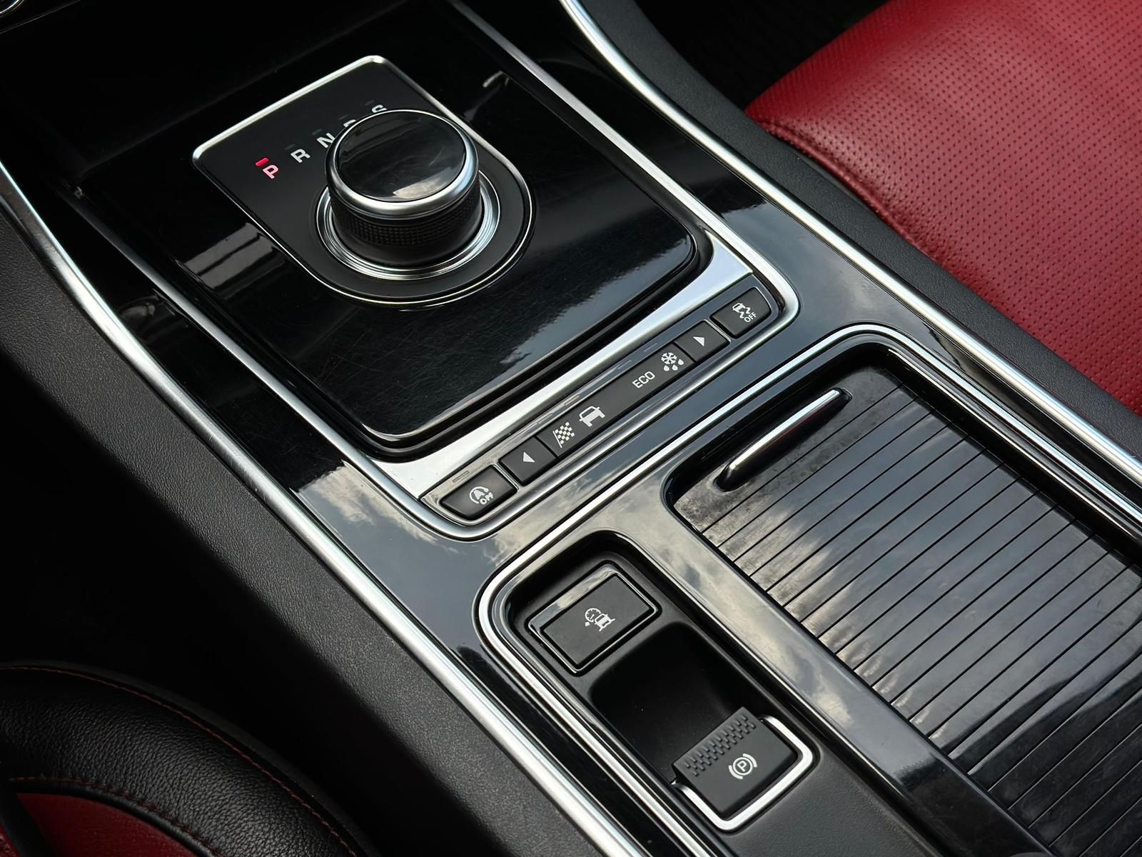 JAGUAR XF R-Sport 25d AWD LED#AHK#NAVI#TEMPO#KLIMA#SHZ - Image 15