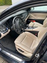 BMW 530d A Modern Line Modern Line - mit Diesel-Antrieb: Schwarz, Head-Up Display, Limousine