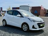 Hyundai i10 SITZ+LENKRADHEIZ CARPLAY+ANDROID TEMP KLIMA - Hyundai i10 Gebrauchtwagen in Lübeck