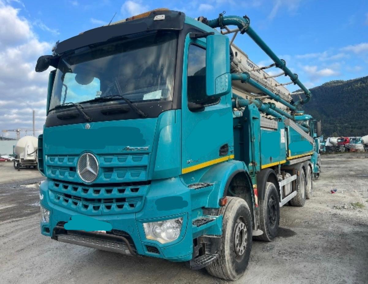 Mercedes-Benz Arocs 3742 8x4 mit Sermac Betonpummpe Bj 18