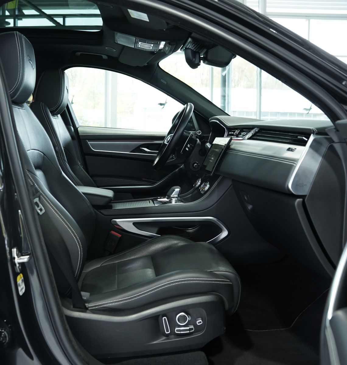 Jaguar F Pace