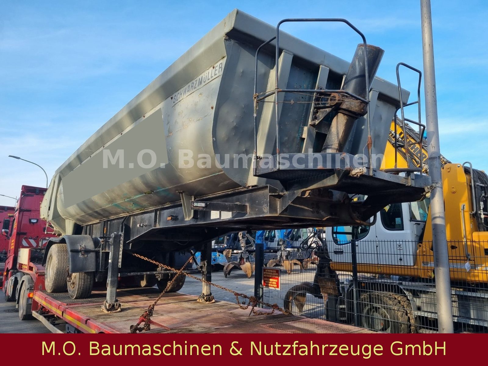Fahrzeugabbildung Schwarzmüller HKS 32 / 32 t / 5,6 t / Stahlkippermulde / 23 m³