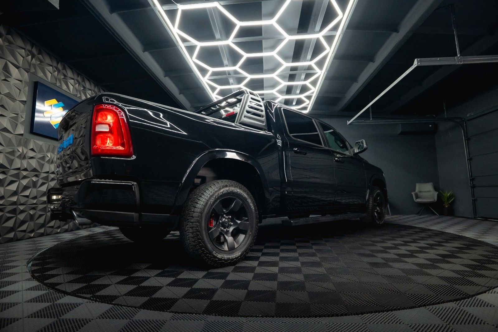 Fahrzeugabbildung Dodge RAM 3.0 MY 25 TWIN TURBO BLACK EDITION *LED*ACC*