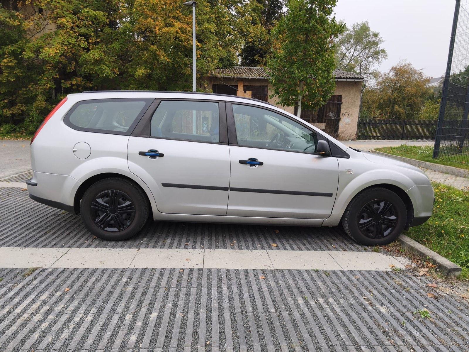 Ford Focus 2006 — photo 8