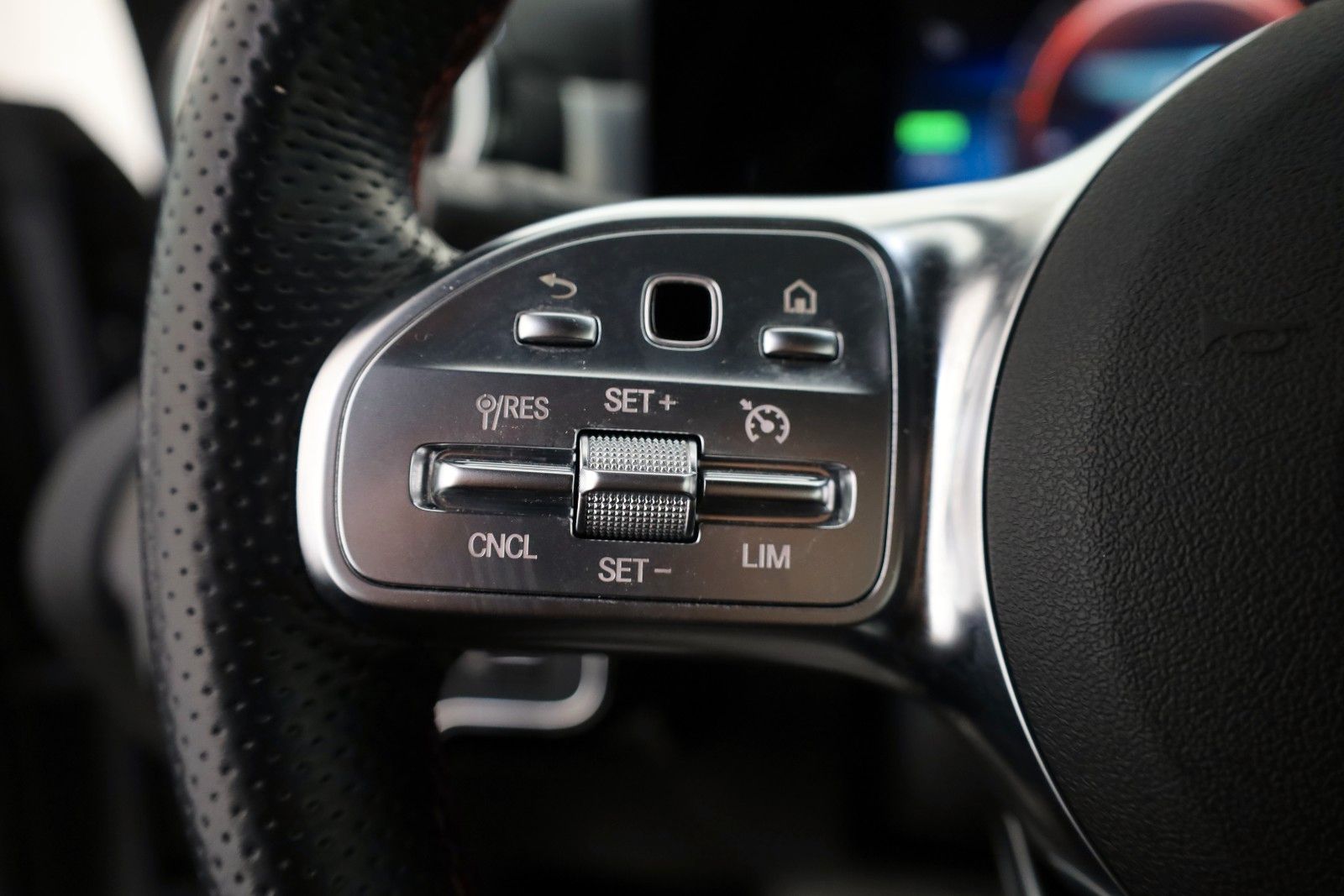 Fahrzeugabbildung Mercedes-Benz CLA 250 e, AMG-line,T.Leder,Navi,LED,CarPlay,AHK