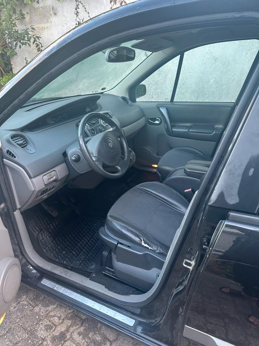 Renault Scenic 2006 — engine 110 HP (81kW)